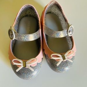 Mini Melissa maryjane gray gliter shoes! Super cute size 6.